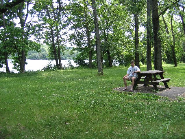 The picnic area along the trail